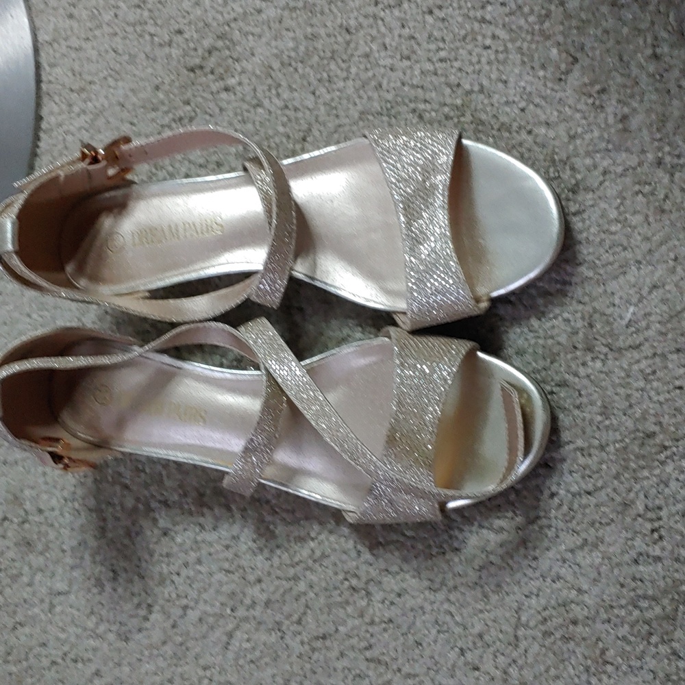 Platform shoes